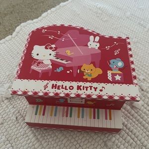 Hello kitty jewelry & music box